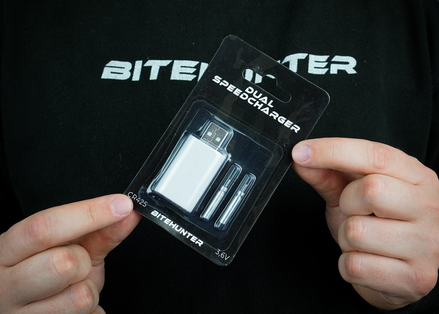 USB Speed Charger inkl. 2x Akkus